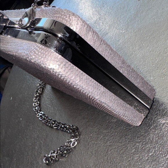 WHBM Pewter/Gray/Silver Sequin Box Clutch with Paper Clip Chain Strap - Picture 6 of 13